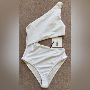 NEW - BEACH RIOT - CELINE RIBBED ONE PIECE - WHITE